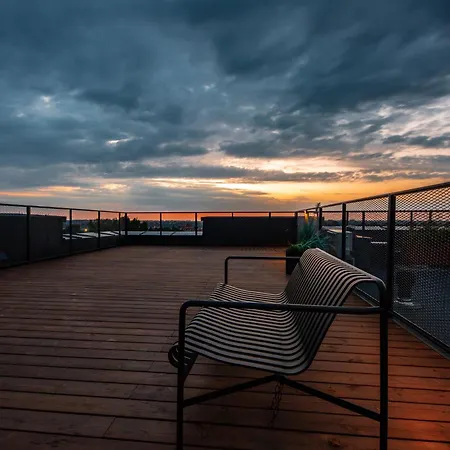 Apartment Stylish Loft With An Amazing Roof Top Terrace By Urban Rent *