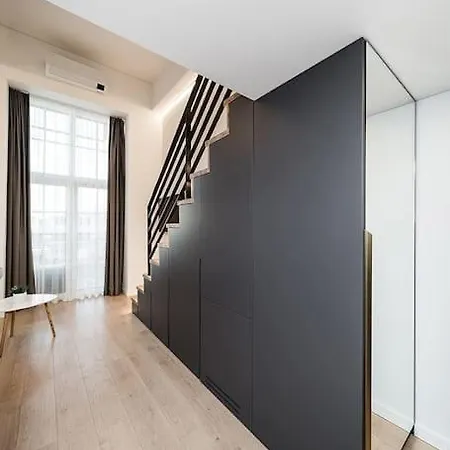 Stylish Loft With An Amazing Roof Top Terrace By Urban Rent Apartment *